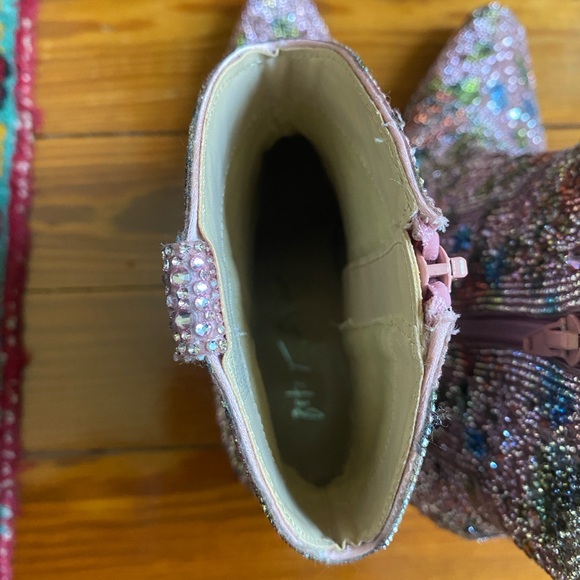 Betsey Johnson Diva Floral Rhinestone Embellished Cowgirl Ankle Boots Size 7 - Picture 5 of 11